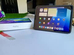 Ipad pro 11 2nd gen 128 gb silver with box and charger