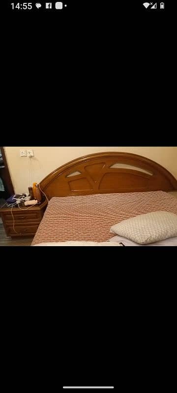 Almari and king size Bed for sale 2