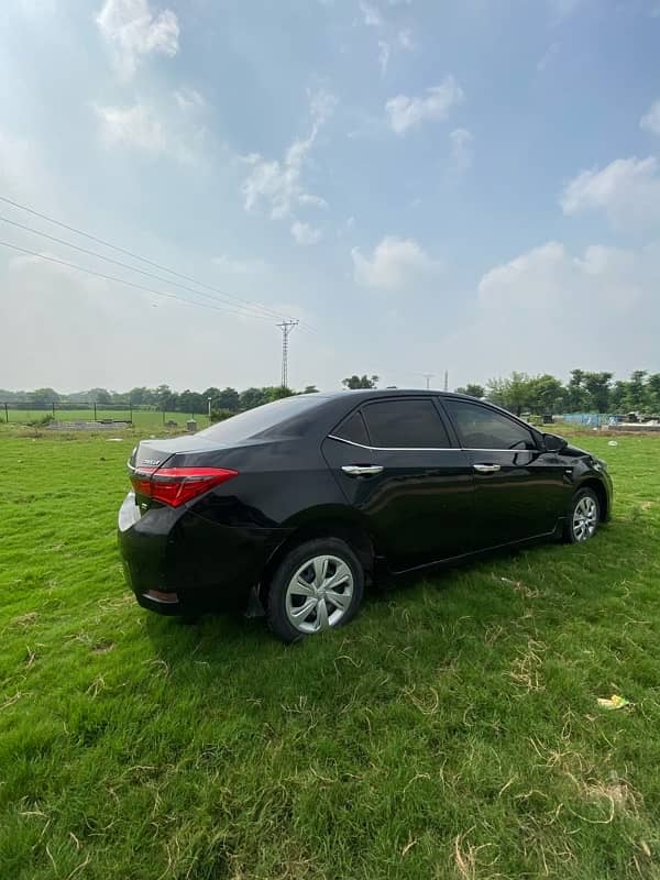 Toyota Corolla 2015 xli convert Gli islamabad number 03225322487 2