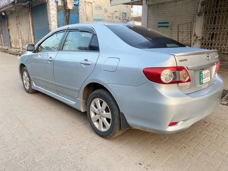 Toyota Corolla GLI 2013 4