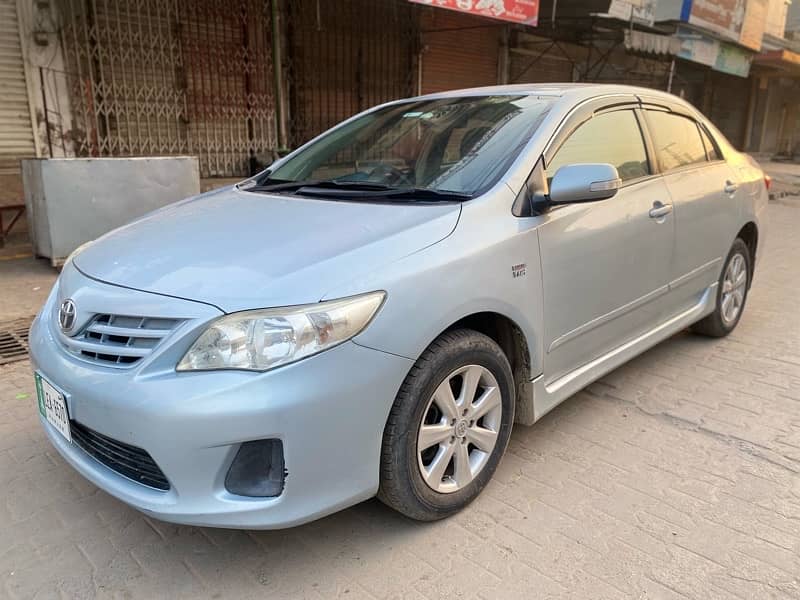 Toyota Corolla GLI 2013 5