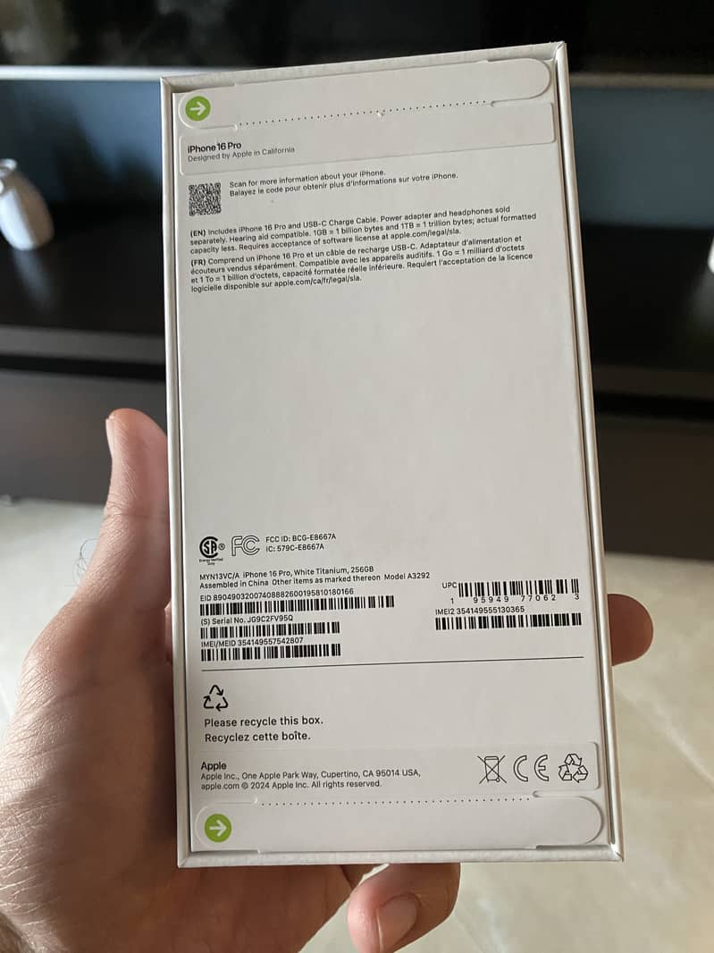 iPhone 16 Pro 256GB White Titanium (Canada) 1