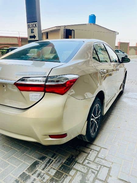 Toyota Altis Grande 2018 4