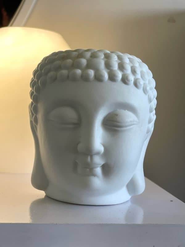 Buddha in ceramic white (Oil burner) 5