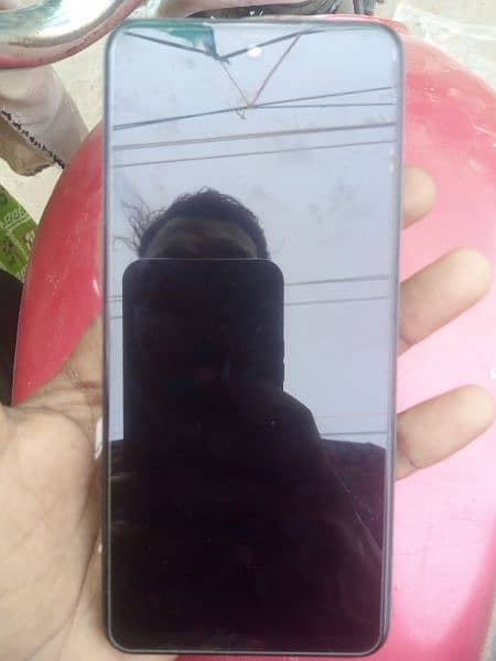 infinix smart 8 new haii bilkul 10/10 haii box charger sth haii 4+4/64 1