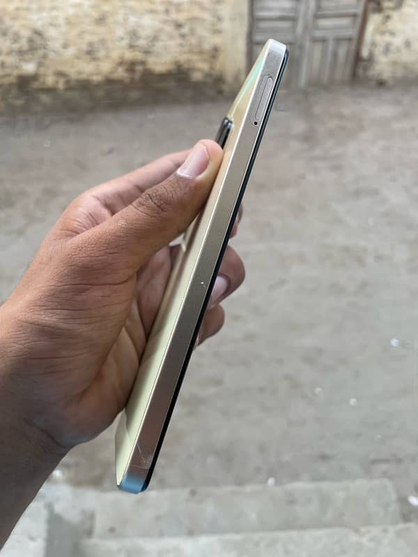 Infinix SMART 8 2