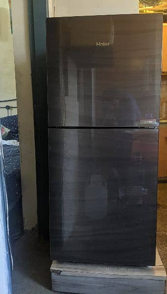 Hair glass door Fridge 10/10 medium size 5