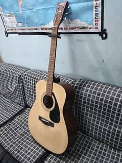 Yamaha F310 Acoustic guitar best for beginners