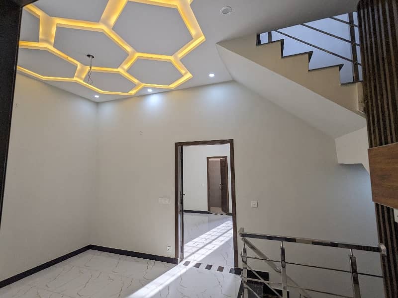 3.5 Marla Brand New Luxery Leatest Vip Modern Stylish Double Storey Double Unit House Available For Sale In Johertown Phase 2 Lahore By Fast Property Services With Original Pics 7