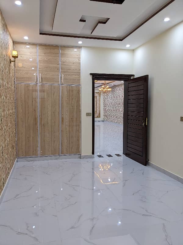 10 MARLA BRAND NEW FIRST ENTERY VIP LUXERY LEATEST ULTRA MODERN STYLISH House Available For Sale In Johertown Lahore On Main 65 Fit Road By Fast Property Services Real Estate And Builders Lahore 4