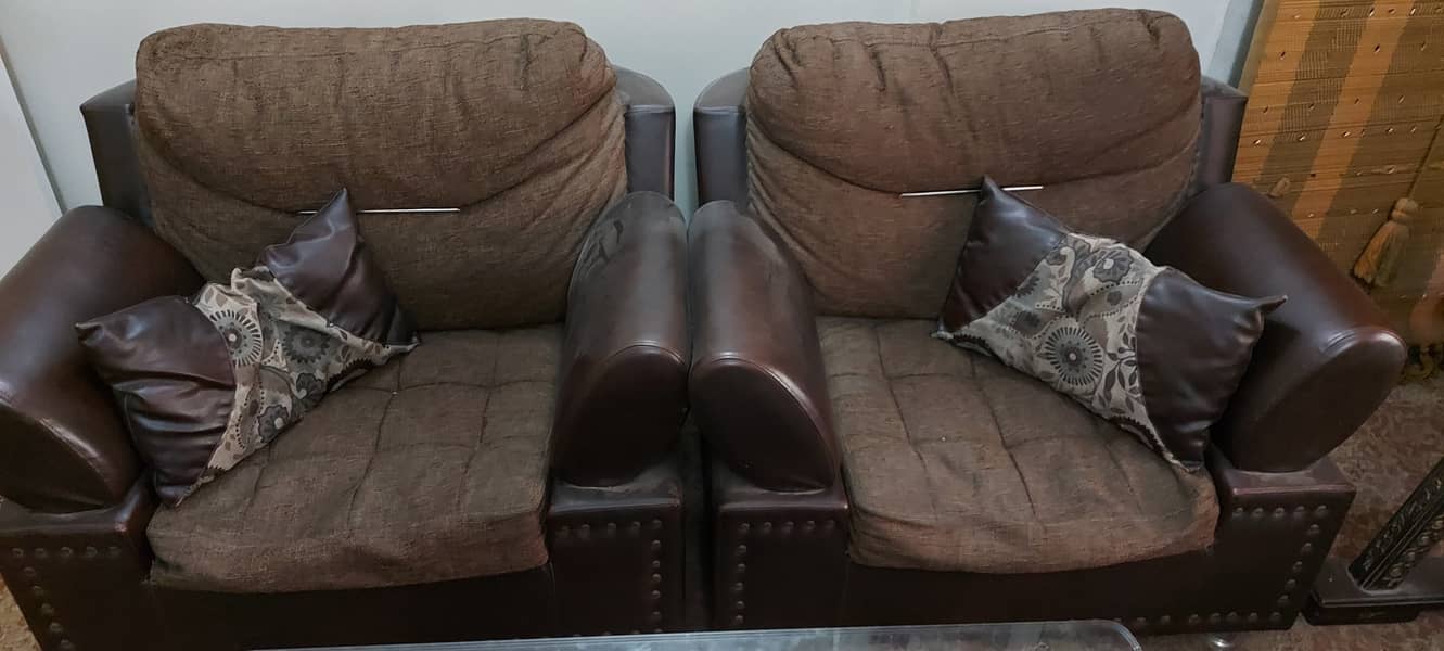 Five Seater Sofa set & Glass Centre Table with Pair of Stools for Sale 3