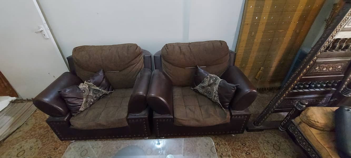 Five Seater Sofa set & Glass Centre Table with Pair of Stools for Sale 4