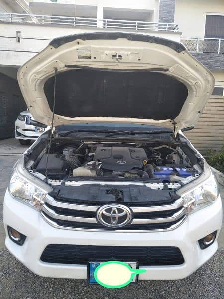 Toyota Hilux 2021 3