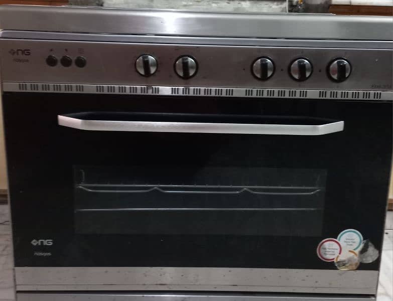 Nasgas cooking range stove very good condition. 2