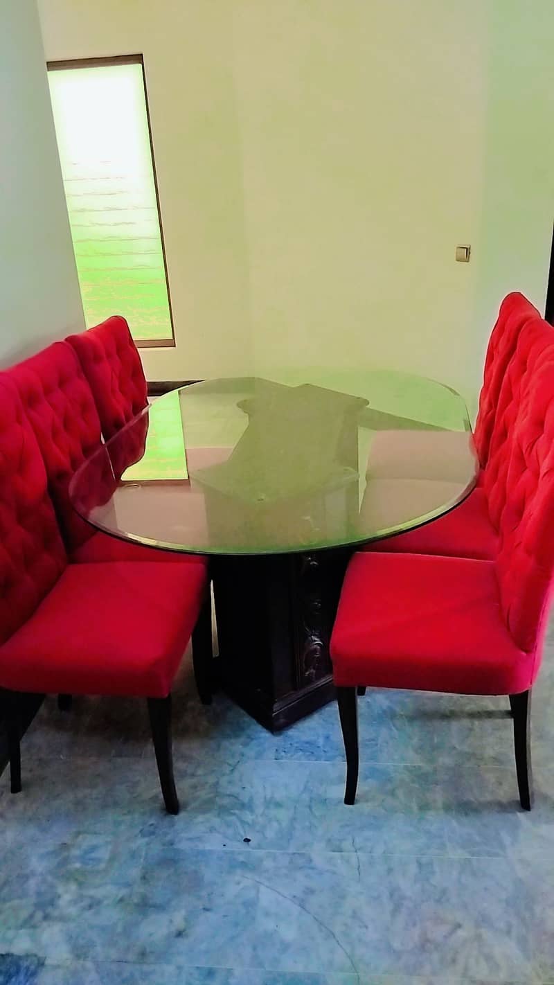 Dining Table with 6 Chairs 1