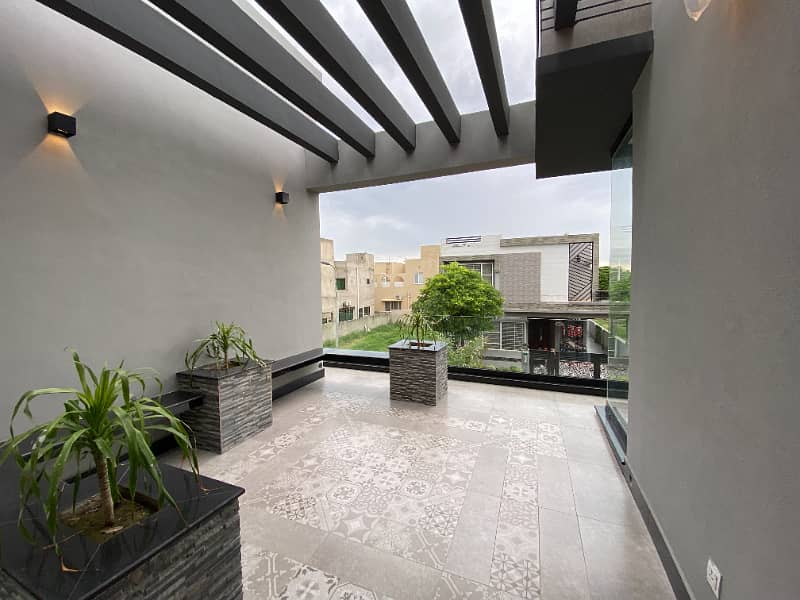 10 Marla Bungalow For Sale In DHA Phase 7 22