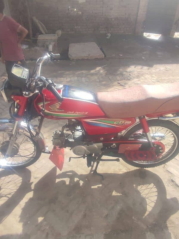 urgent sale bike 8