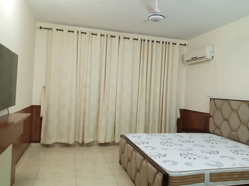 Beautifully furnished house for rent in F-10 8