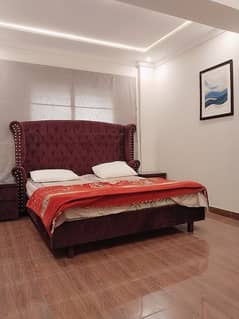 1 Bedroom VIP full furnishe flat for rent per day available in Bahia Town Lahore 0