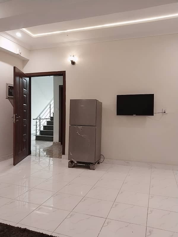 1 Bedroom VIP full furnishe flat for rent per day available in Bahia Town Lahore 4