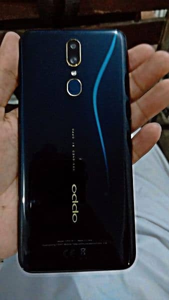 Oppo F11 4