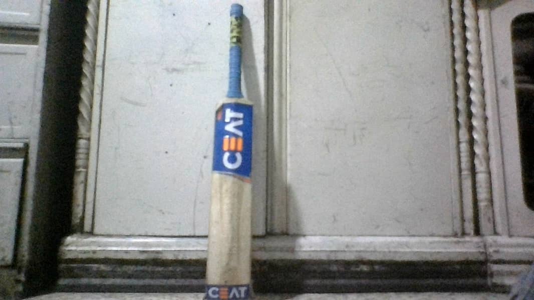 ceat hard ball bat professonal free grip on bat 1