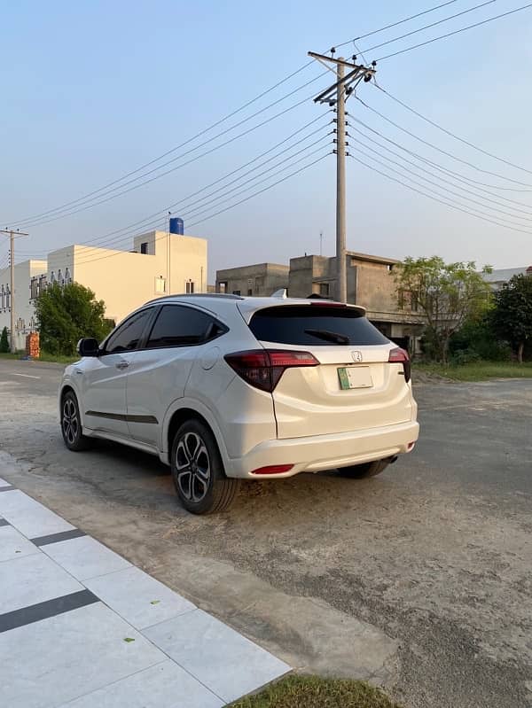 Honda Vezel Z 2016 Model Mint Contion 3