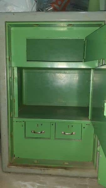 Safe / locker for sale 0