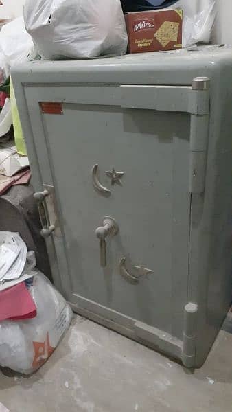 Safe / locker for sale 6