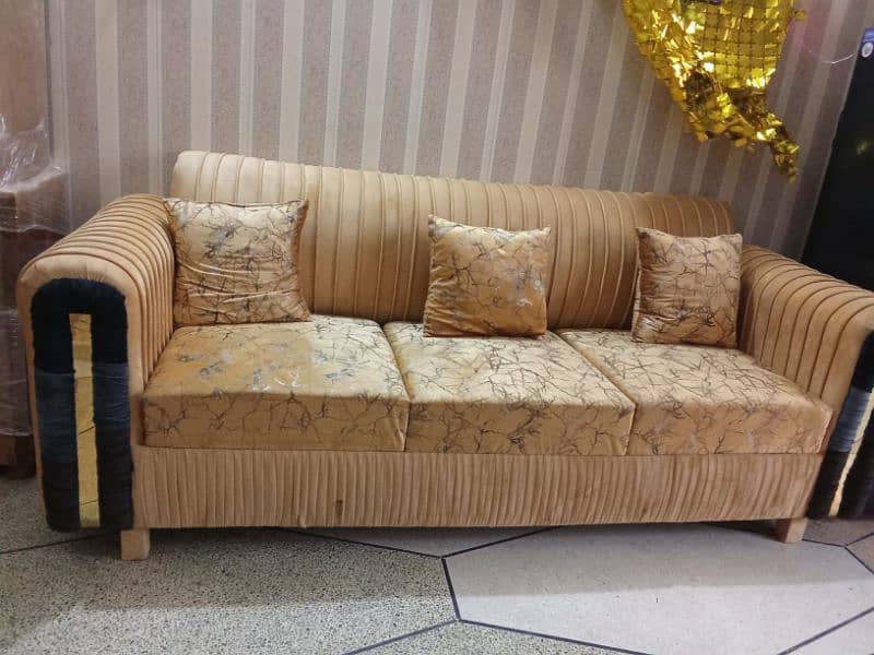 sofa 3.2. 1 brand new solid wooden sofa cumbed 2