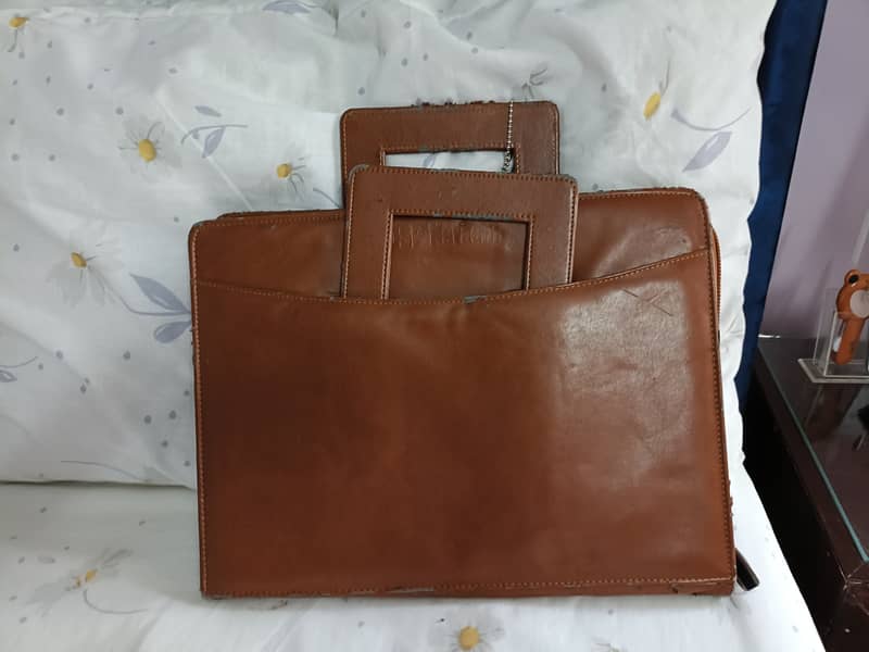 Preloved bags in good condition 6