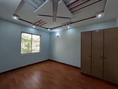 1300 Sq. Ft 3 Bed dd Flat For Sale At Prime Location Of North Nazimabad Block H Near Essa Lab