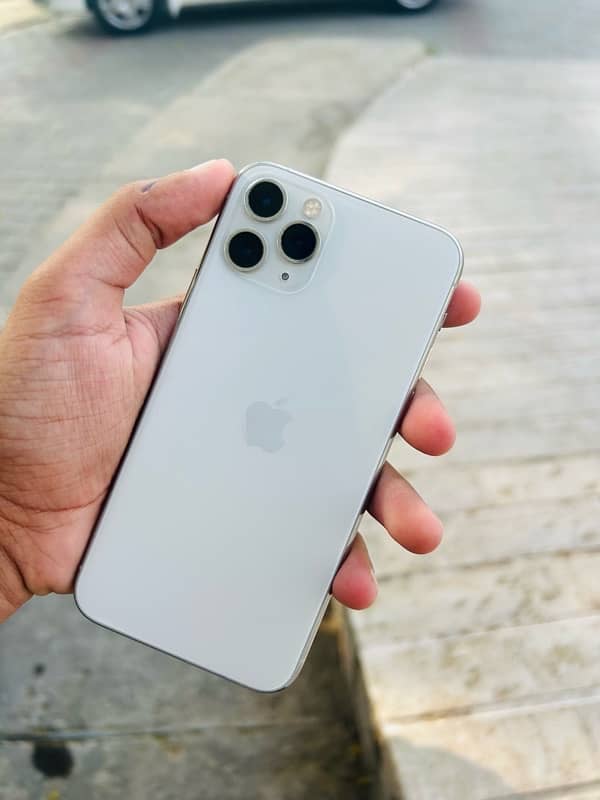 iphone 11 pro 3