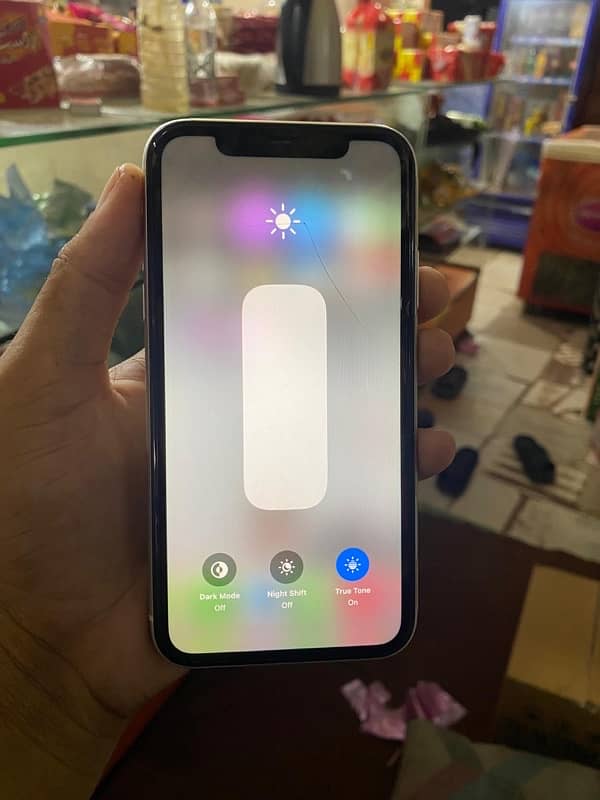 iphone 11 (64)gb (72) BH 2