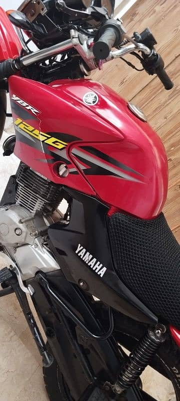 YBR G 125 By Yamaha, Push Self Start. 8