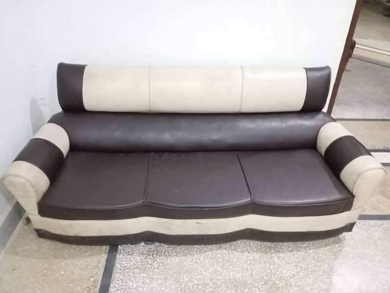 5 Seater Sofa Set in New Condition 0