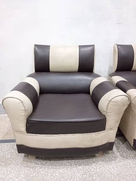 5 Seater Sofa Set in New Condition 3