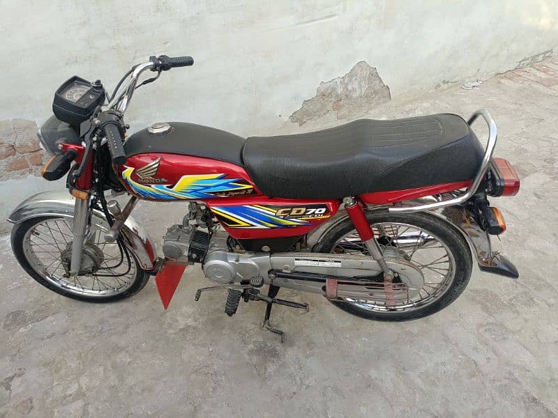 Honda CD 70 2021 model one handed used 0