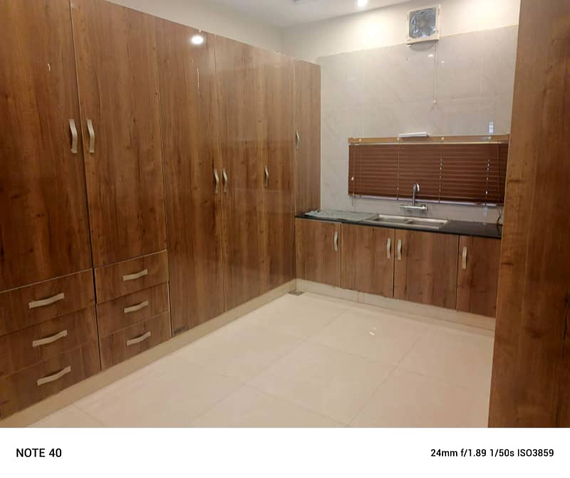 FOR RENT 1 KANAL UPPER PORTION SECTOR F BAHRIA TOWN LAHORE 6