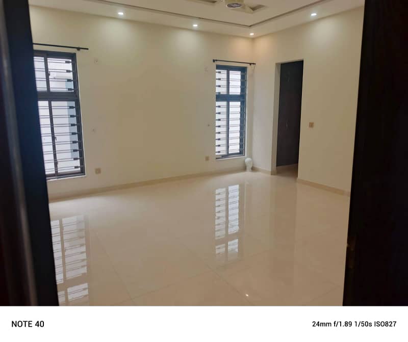 FOR RENT 1 KANAL UPPER PORTION SECTOR F BAHRIA TOWN LAHORE 16