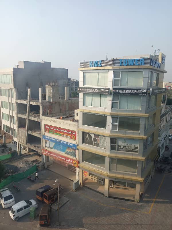 FOR RENT 1 KANAL UPPER PORTION SECTOR F BAHRIA TOWN LAHORE 24