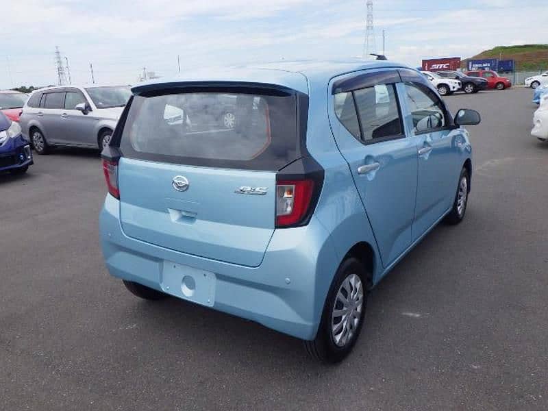 Daihatsu Mira 2021 1