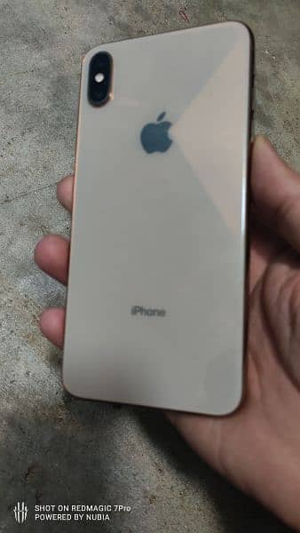 iphone xs max good condition 3