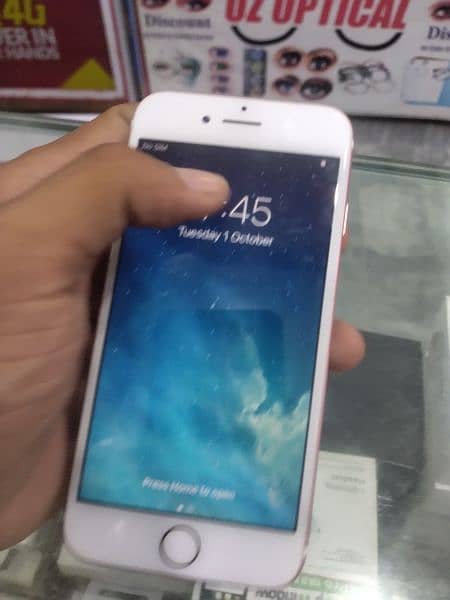 iPhone 7 condition 10 by 9 non pta sim lock 4