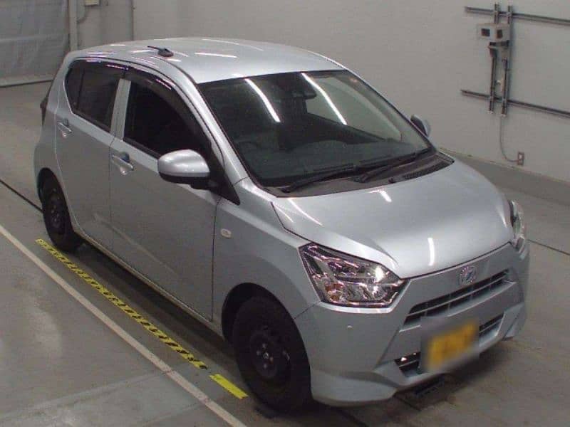 Daihatsu Mira 2023 18