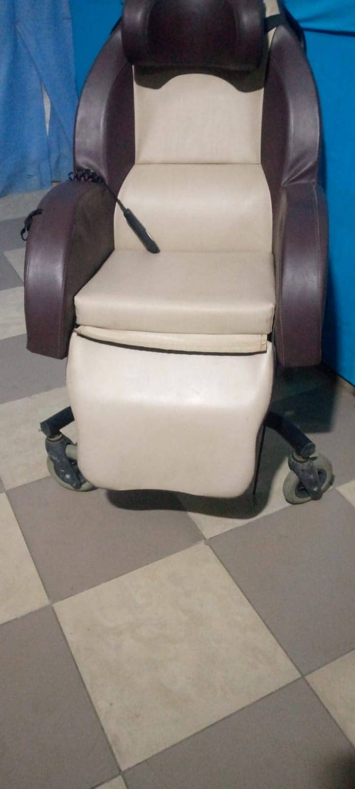 Therapy Chair - Blood Donor - Dialysis chair for sale - Recliner 19