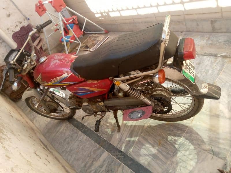 Honda 70 CD 2010 model ad pora pahr k rapta kry 4