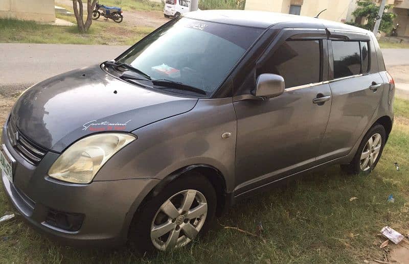 Suzuki Swift 2010 dlx 1.3 1