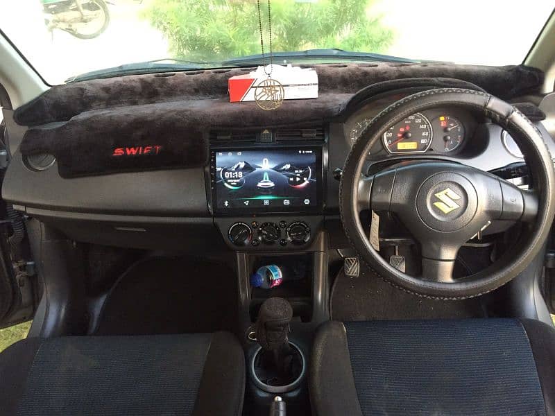 Suzuki Swift 2010 dlx 1.3 12