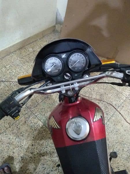 Honda cg Dream 125 fully new condition Lahore number 5